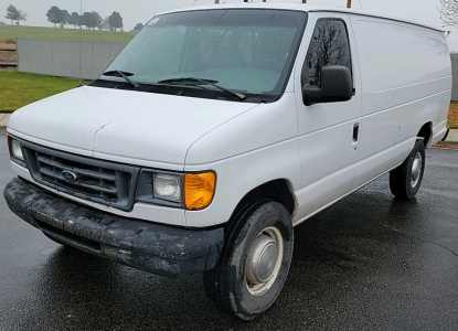 2005 FORD E-350 - DIESEL!