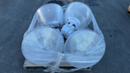 (4) LIGHT FIXTURES
