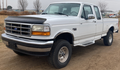 1995 FORD F-150 - 4X4!