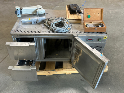 PALLET WITH CABLES, PRECISION GALVANOMETERS, MONOCHROMATOR, SPECTRA PHYSICS 265 EXCITER MACHINE, AND MORE - UNABLE TO TEST MOST OF IT
