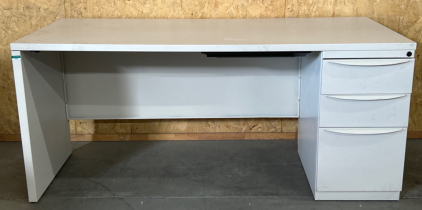 66”x 29-1/2”x 29” OFICE DESK