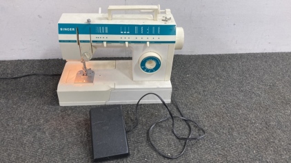 Singer Sewing Machine