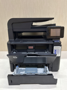 HP LASERJET PRO 400 POWERS ON