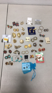 (35) Pairs Of Vintage Costume Earrings Sets