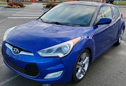 2012 HYUNDAI VELOSTER - SUNROOF - TOUCH SCREEN!