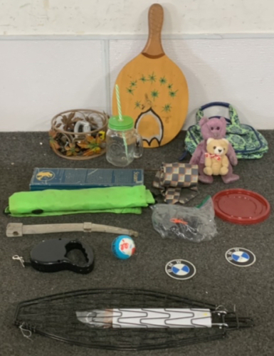 (1) SPOGA BEACH PADDLE, (1) BEANIE BABY, (1) COUNTRY FAIR DRINKING JAR WITH STRAW/LID, AND MORE