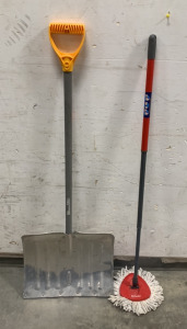 (1) O-CEDAR EXTENDABLE TÉLESCOPIQUE MOP, AND (1) METAL SNOW SHOVEL