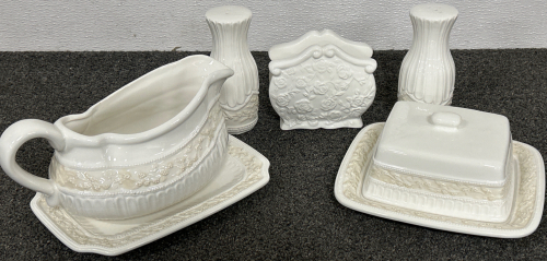 BEAUTIFUL LOURDES BRAND GRAVY BOAT WITH TRAY, SQUARE SERVING PLATES WITH LID, SALT & PEPPER SHAKERS AND HOME BRAND FLORAL NAPKIN HOLDER