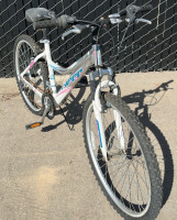 (2) TRAIL BIKES HUFFY AND HYPER ALUMINUM BIKES - 3