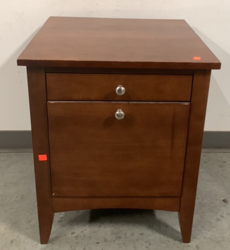 (1) WOODEN OFFICE CABINET WITH FILING DRAWER