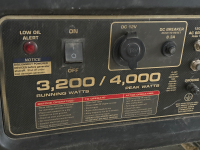 PREDATOR GAS GENERATOR 4000 PEAK WATTS (NO GAS TO TEST) - 4