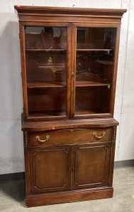 (1) VINTAGE CABINET WITH 1 DRAWER, 2 WOOD CABINET DOORS, AND 2 GLASS CABINET DOORS