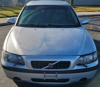 2002 VOLVO S60 - COLD AC - CASSETTE/CD PLAYER! - 2