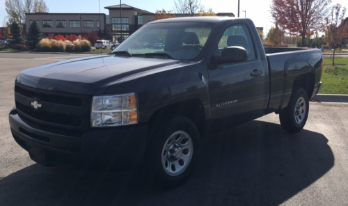 2011 CHEVY SILVERADO - LOW MILES !