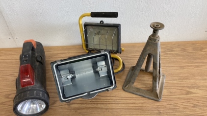 Assorted Construction Light and Single Jack Stand