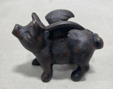 (1) Cast Iron Flying Pig Figurine