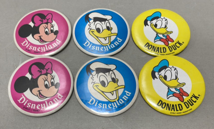 (6) Disney Pins Featuring Donald, And Daisy
