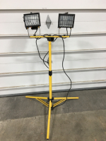 Adjustable Tripod Shop light