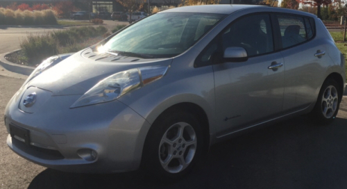 2013 NISSAN LEAF - FWD - TOUCHSCREEN!