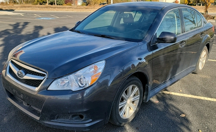 2012 SUBARU LEGACY - HEATED SEATS - SUNROOF!