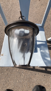 PAIR OF CHAIRS AND 2 LIGHTS