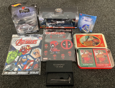 BATMAN TOYS, DEADPOOL STICKERS, AVENGERS TATTOOS, SANTA PLAYING CARDS AND SHADOW OF WAR MINI HAMMER