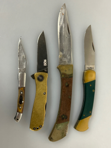 (4) FOLDING POCKET KNIVES