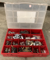 (1) STACK-ON 17 COMPARTMENT STORAGE/TOOL BOX WITH, SCREWS, BOLTS, AND MORE - 3