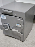 15x16x18 BLUE DOT SAFE W/ DROP DRAWER, INCLUDES KEYS, NO COMBINATION