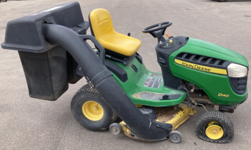 John Deere Riding Mower