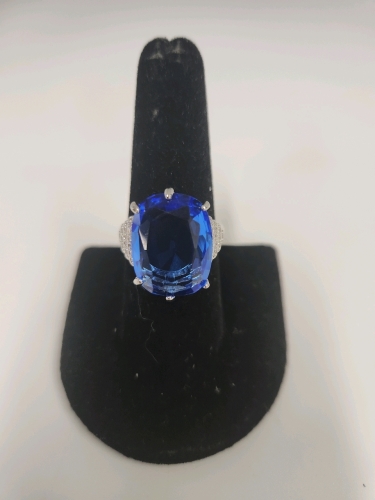 Size 8 Oval Cut Faceted Blue Topaz .925