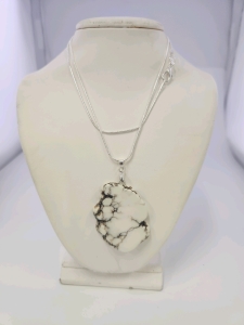 97.10 Cts White Buffalo Turquoise. 925 Necklace