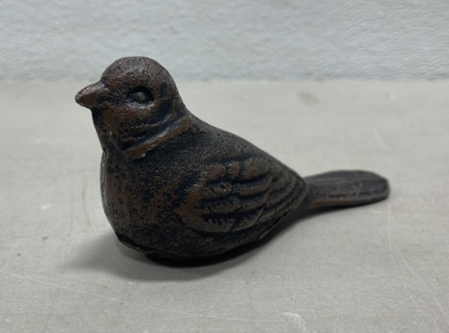 (1) Cast Iron Bird Door Stop