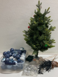 33&rdquo; Lighted Tabletop Tree, Assorted Ornaments