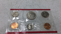 1984 Uncirculated Coin set - 5