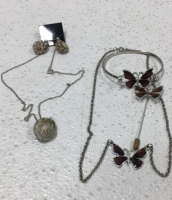 Butterfly Jewlery set And Conk Shell Necklace And Earring Set