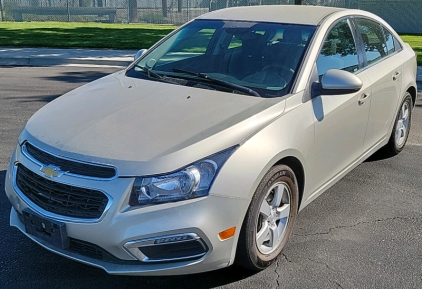 2015 CHEVROLET CRUZE - CLEAN!