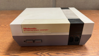 NINTENDO ENTERTAINMENT SYSTEM W/O POWER SOURCE