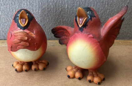 NORDIC PASTORAL STYLE CHEERING BIRD SCULPTURE SET