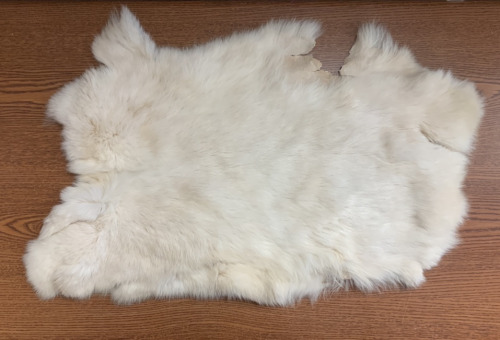 (1) PELT OF REAL FUR