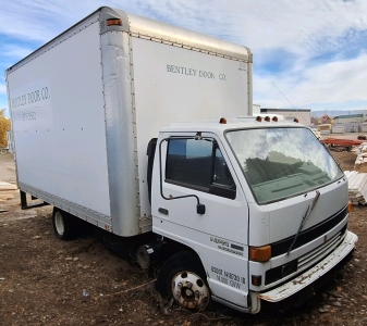 1994 ISUZU NPR BOX TRUCK - DIESEL