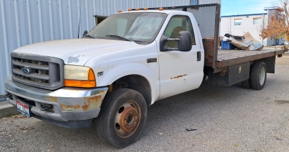 2001 FORD F-450 FLATBED TRUCK