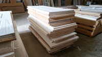 PALLET OF VARIOUS SIZE AND STYLE DOORS