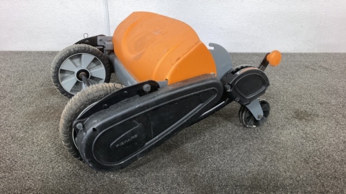 Fiskars Reel Lawnmower