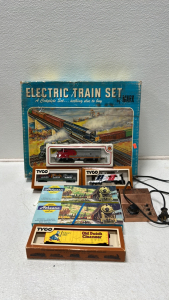 Vintage Electric Train Set With Extras