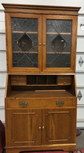 Beautiful Vintage 2 Piece Desk & Hutch With Glass Doors (Desk 36”x17.5”x41”) (Hutch 35.5”x12”x32.5”)