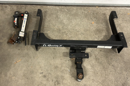 (1) Quality Trailer Hitch With Receiver Hitch, (1) Anti Sway Sway Control Bar