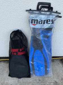 (2) Pairs of Blue Mares Scuba Fins and Red/ Black w/ Mesh Bag