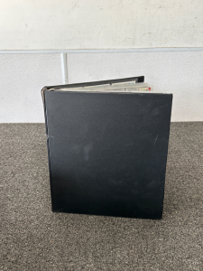 BINDER OF BASEBALL CARDS