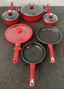 (1) FARBERWARE 5 PEICE POT AND PAN SET, (1) PERFECT GRIP PAN WITH LID